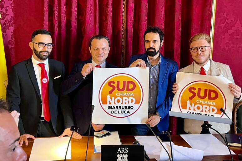 Sud chiama Nord, partito di Cateno De Luca e Dino Giarrusso - RIPRODUZIONE RISERVATA