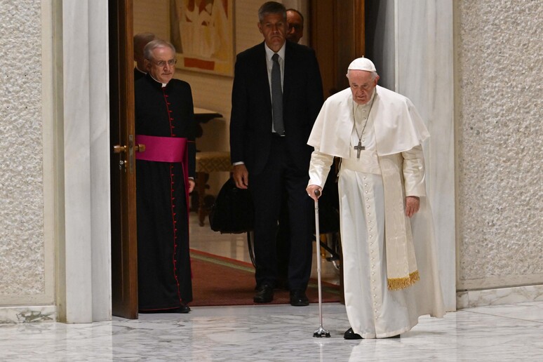 Il Papa ieri nell 	'udienza ai Neocatecumenali © ANSA/AFP