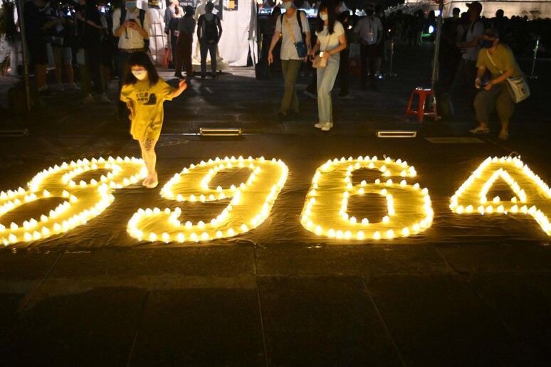 Centinaia in piazza a Taiwan per ricordare Tienanmen, il 4 giugno scorso © ANSA/AFP