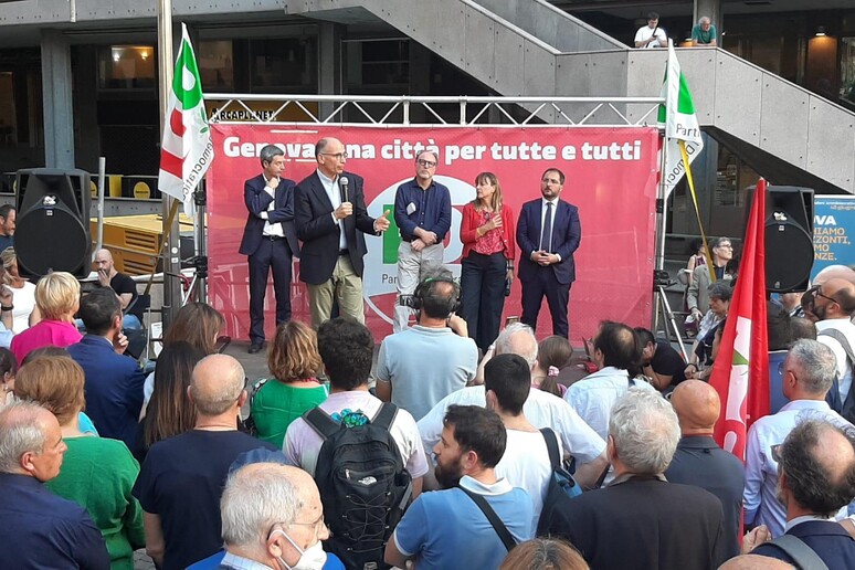 Comunali: Letta e Orlando a Genova per sostenere il candidato sindaco Dello Strologo - RIPRODUZIONE RISERVATA