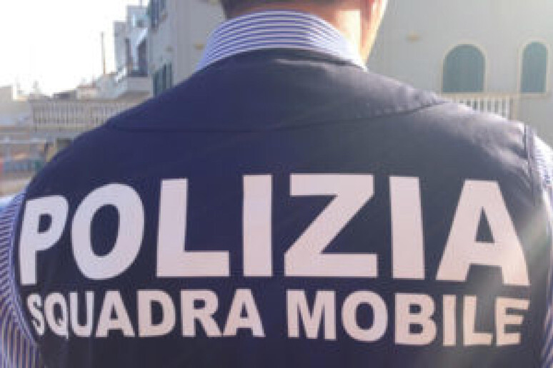 Polizia, Squadra Mobile - RIPRODUZIONE RISERVATA
