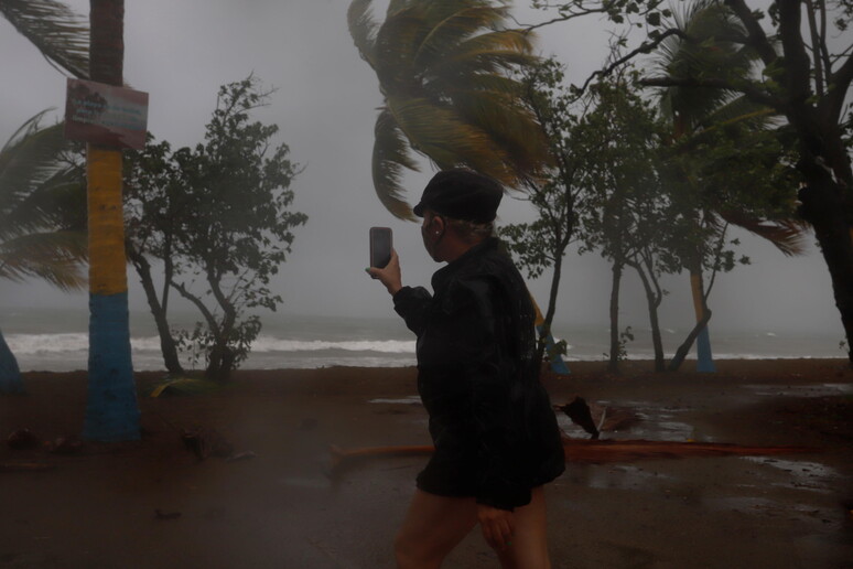 Tempesta tropicale a Cuba - RIPRODUZIONE RISERVATA