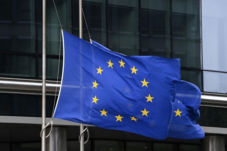 Una bandiera dell 'Unione europea © ANSA/AFP
