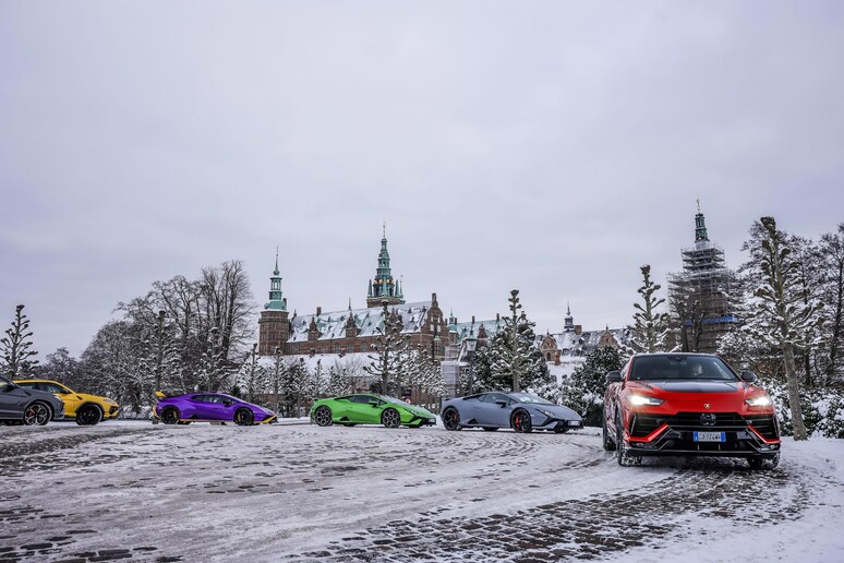 Lamborghini, il viaggio dalla Danimarca alla Svezia - RIPRODUZIONE RISERVATA