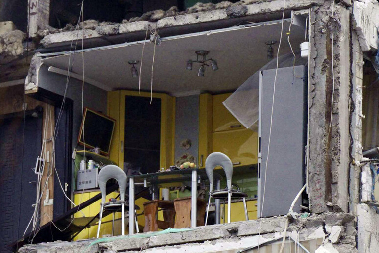 La cucina gialla simbolo dell 'orrore di Dnipro © ANSA/AFP