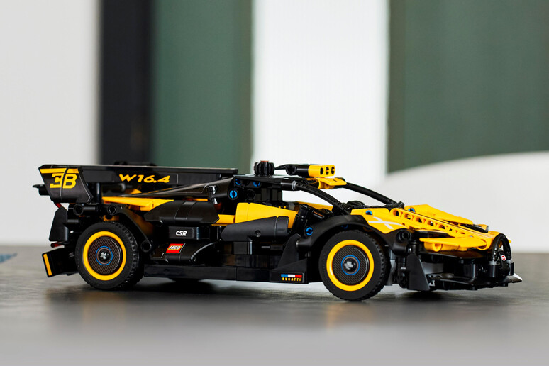 Bugatti Bolide diventa in scala con Lego Technic © ANSA/Lego