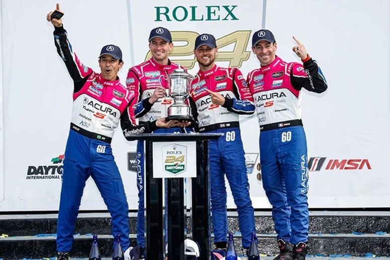 24 Ore di Daytona, vince Acura del team Meyer Shank Racing - RIPRODUZIONE RISERVATA