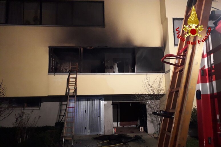 Incendio in appartamento nel Riminese, tre intossicati - RIPRODUZIONE RISERVATA