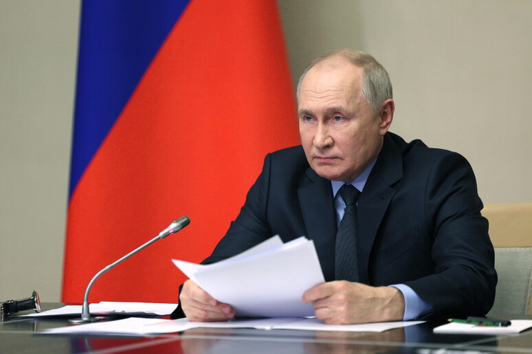 Putin revoca ratifica Trattato sul divieto test nucleari © ANSA/EPA