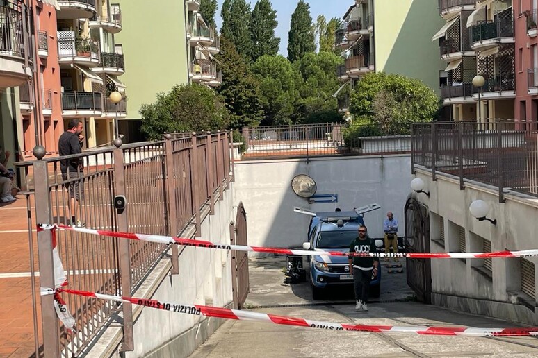 Anziana uccisa a Rimini con 17 coltellate, caccia al killer - RIPRODUZIONE RISERVATA