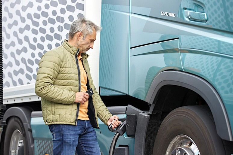 Volvo Trucks partner in Svezia di rete ricarica camion EV © ANSA/Volvo Trucks