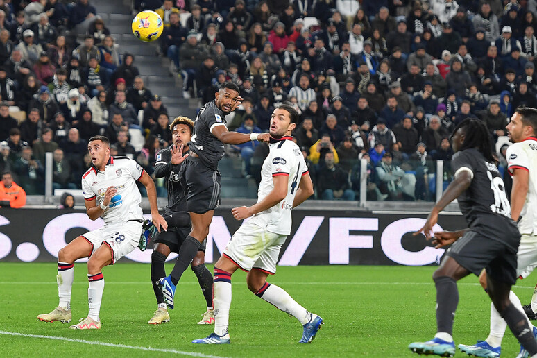 Serie A: Juventus batte Cagliari 2-1 - Calcio - Ansa.it