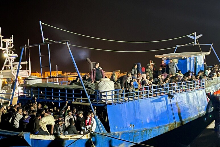 Uno sbarco a Lampedusa -     RIPRODUZIONE RISERVATA