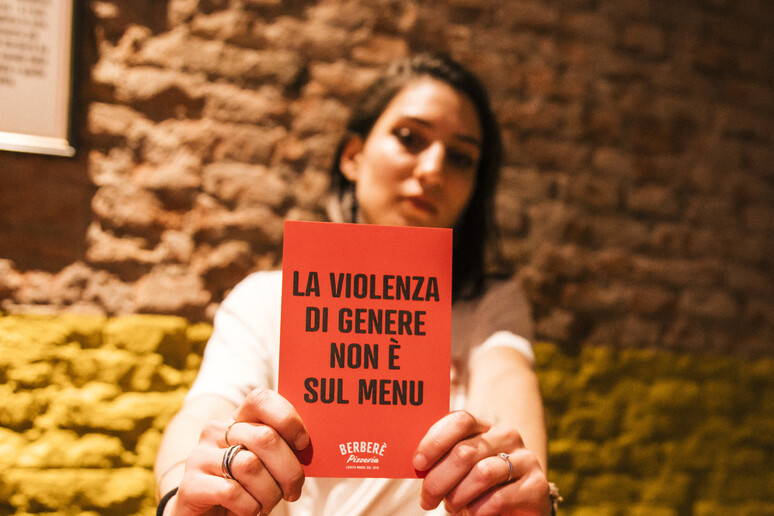 Berberè, dalla pizzeria la campagna contro la violenza di genere - RIPRODUZIONE RISERVATA