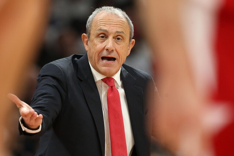 Basket: Olimpia Milano annuncia rinnovo Messina fino a 2026
