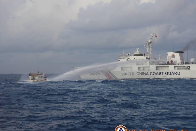 Tensione fra Cina, Giappone e Filippine sulle aree contese nel mar Cinese, monito degli Usa a Pechin © ANSA/EPA