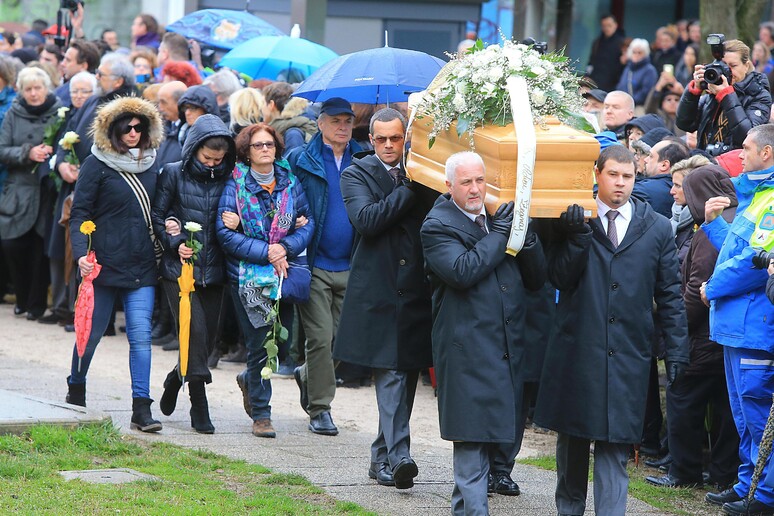 Un momento del funerale di Regeni a Fiumicello, Udine - RIPRODUZIONE RISERVATA