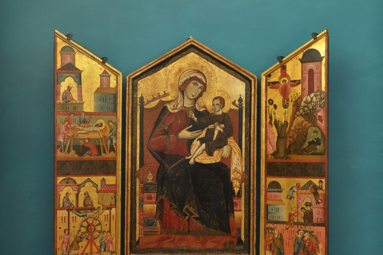 Ricomposto trittico Santa Chiara in Pinacoteca Nazionale Siena