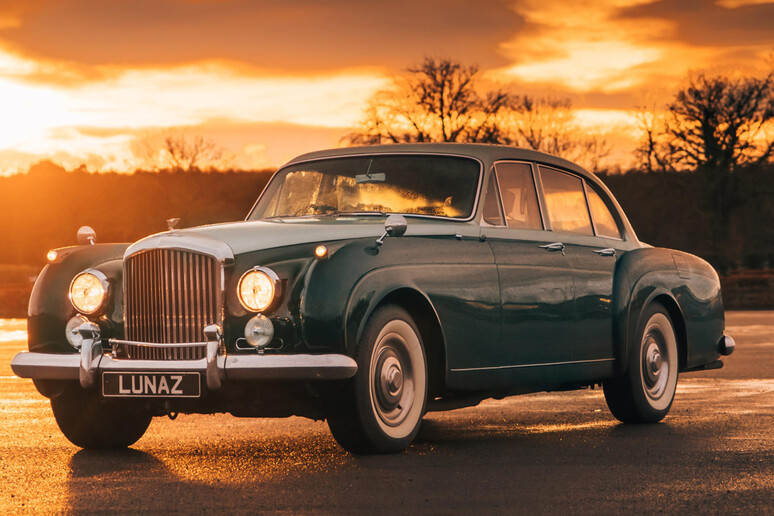 Lunaz trasforma in auto elettrica una Bentley del 1961 © ANSA/Lunaz