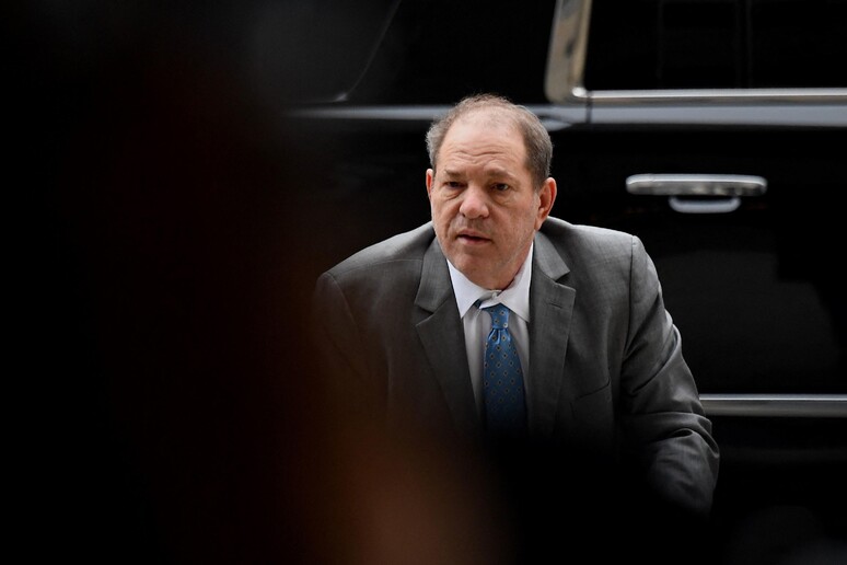 Weinstein condannato a 16 anni a Los Angeles © ANSA/AFP