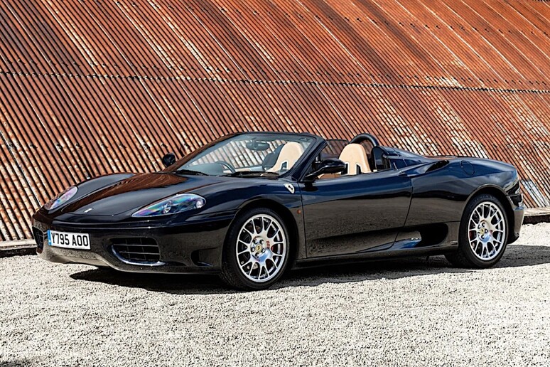 Ferrari 360 Spider appartenuta a Beckham in vendita online - RIPRODUZIONE RISERVATA