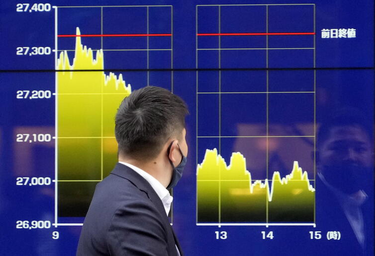 Borsa: Tokyo, apertura in calo (-1%)