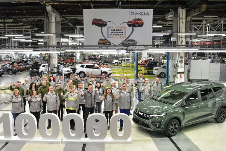 Dacia ha prodotto il 100.000° esemplare di Jogger - RIPRODUZIONE RISERVATA