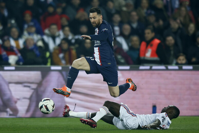 Ligue1: Paris SG ko in casa col Lione, Messi fischiato © ANSA/EPA