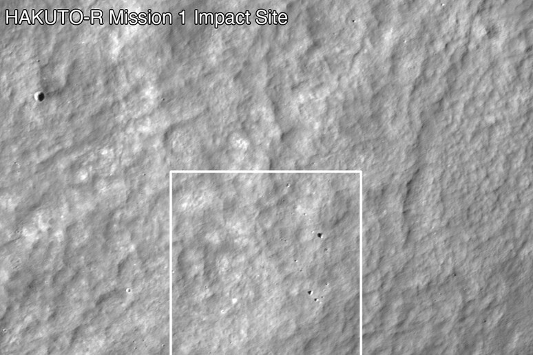 L’area dove è avvenuto l’impatto del lander giapponese Hakuto-R (fonte: NASA’s Goddard Space Flight Center/Arizona State University) - RIPRODUZIONE RISERVATA
