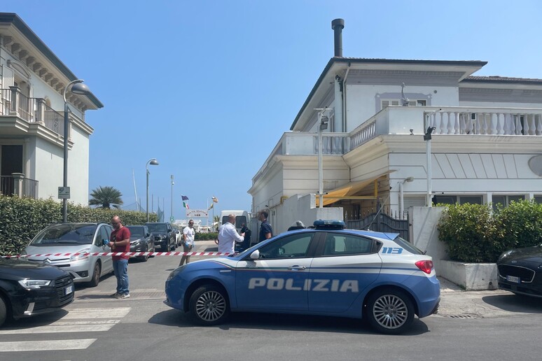 Colluttazione fuori da locale  Rimini, pare morte cerebrale per 34enne - RIPRODUZIONE RISERVATA