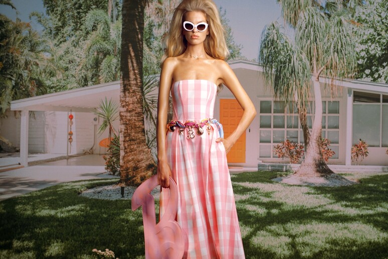 L'estate nel segno di Barbie, dai pattini ai costumi è Barbie marketing  mania - Moda 