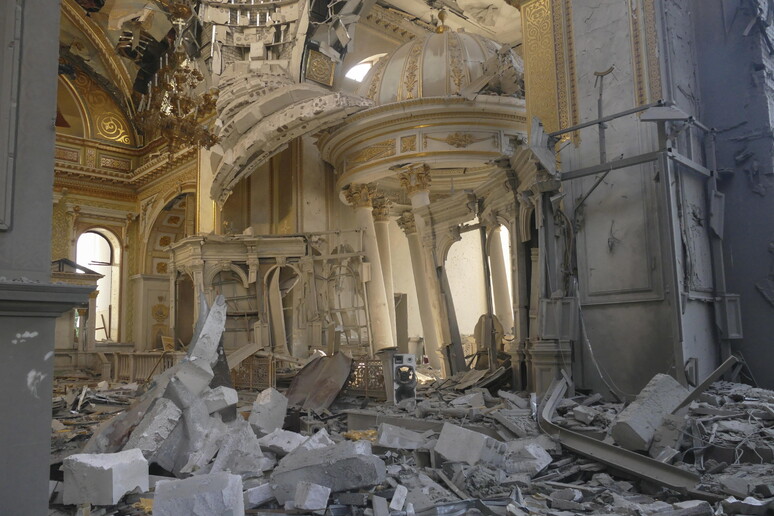 A Odessa colpita la cattedrale della Trasfigurazione - RIPRODUZIONE RISERVATA