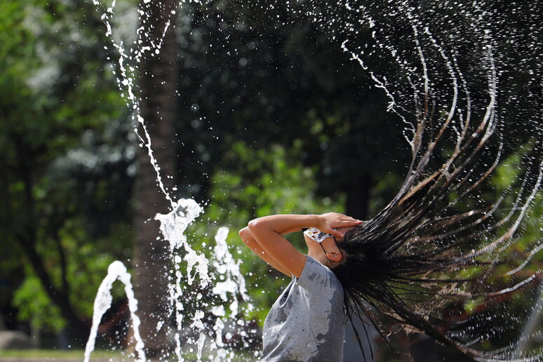 Giugno è stato il mese più caldo di sempre © ANSA/EPA