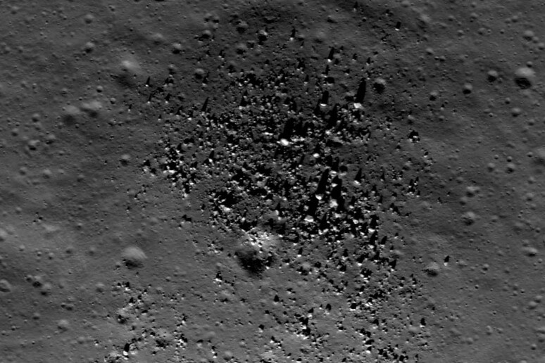 Segni di vulcanismo nella regione tra i crateri Compton e Belkovich sul lato nascosto della Luna (fonte: NASA/GSFC/Arizona State University) - RIPRODUZIONE RISERVATA