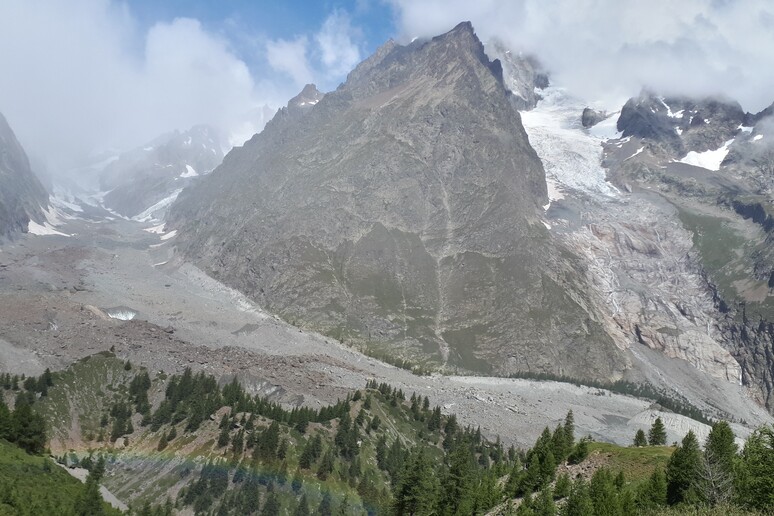 Courmayeur (Aosta), Val Veny, massiccio del Monte Bianco - RIPRODUZIONE RISERVATA
