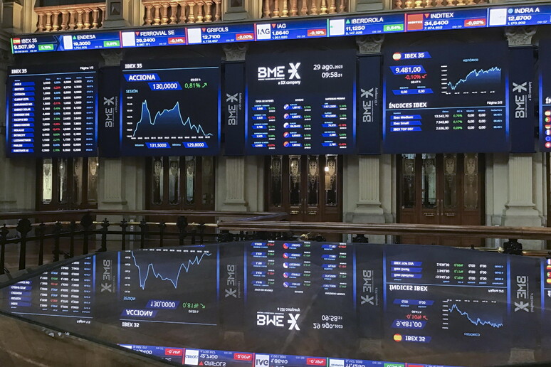 Borsa: l'Europa in netto calo dopo Wall Street, Milano -1,8%