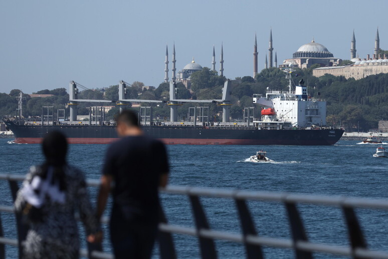 A Istanbul la prima nave di grano ucraino dopo stop intesa