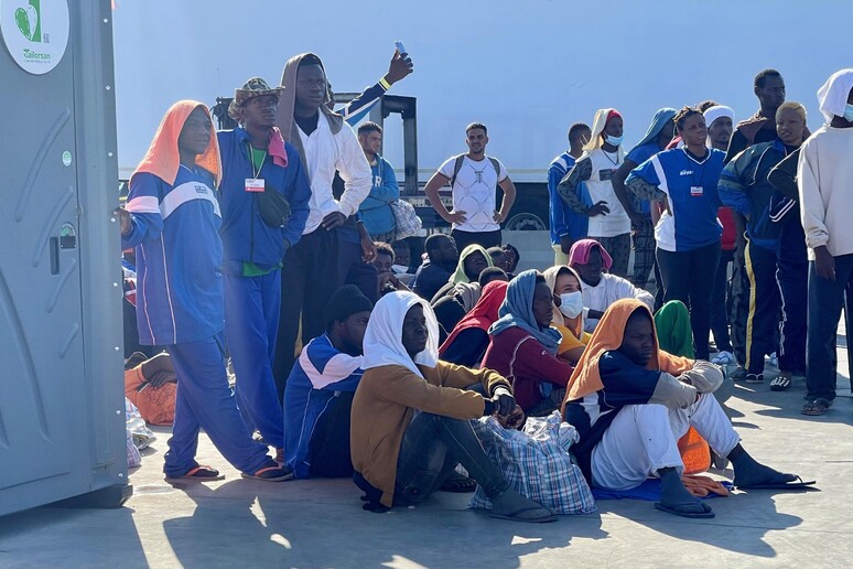 Migranti giunti a Lampedusa - RIPRODUZIONE RISERVATA