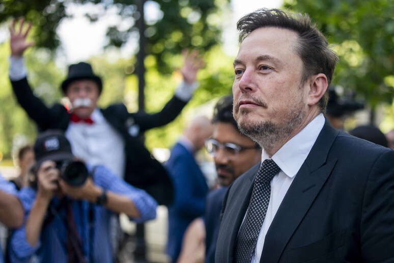 Ue,'Musk deve rispettare norme, siamo attenti a cosa fa X'