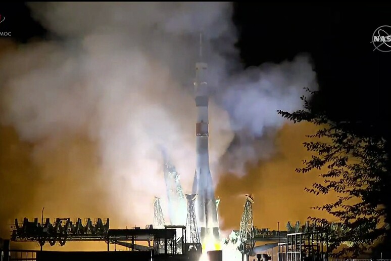 Il lancio della Soyuz Ms-24 dalla base di Baikonur (fonte: NASA TV) - RIPRODUZIONE RISERVATA