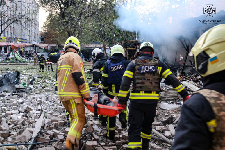 Ucraina: almeno 7 feriti a Kiev, altri 5 a Cherkasy © ANSA/AFP