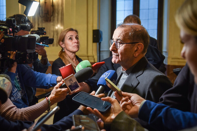 Arcivescovo di Milano: 'Politici e finanza siano sentinelle'