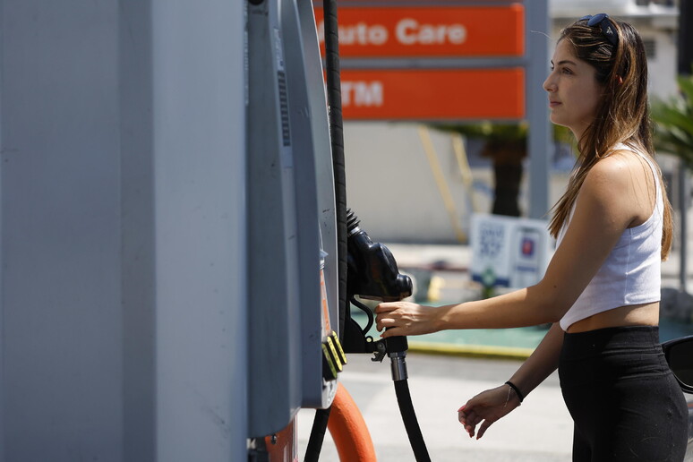Faib, ad agosto prezzo della benzina +9,5% rispetto al 2022
