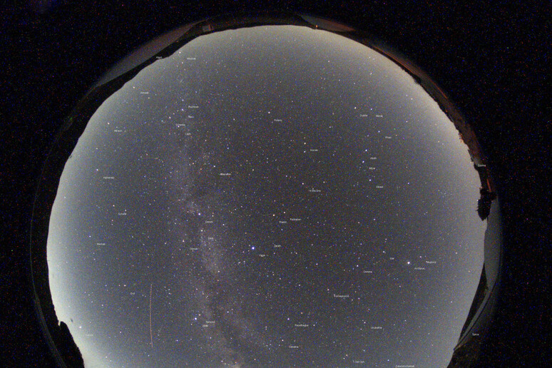 Un 'immagine a tutto tondo del cielo di Manciano (fonte: Gianluca Masi, The Virtual Telescope Project) - RIPRODUZIONE RISERVATA