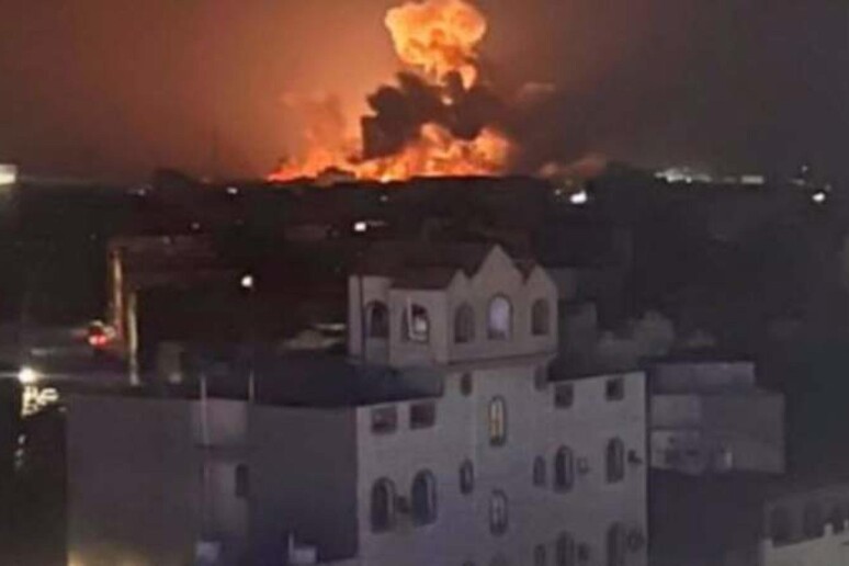 Attacco alle basi Houti in Yemen -     RIPRODUZIONE RISERVATA