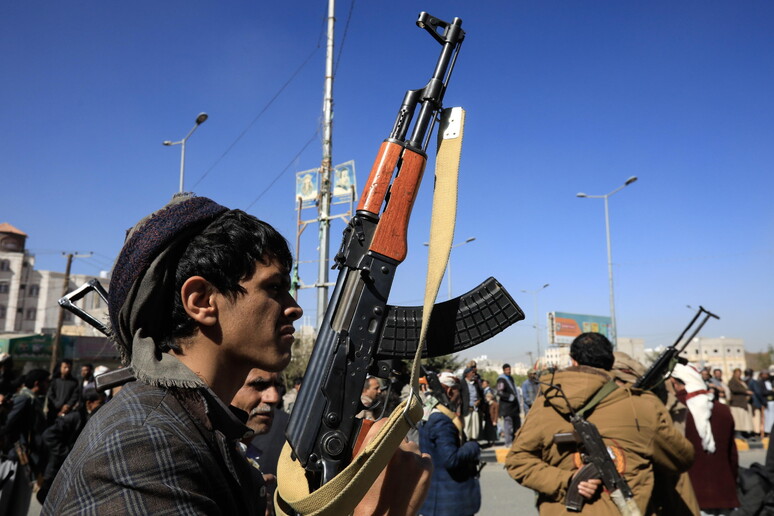 Houthi sfidano gli Usa,  'proseguiremo gli attacchi ' © ANSA/EPA