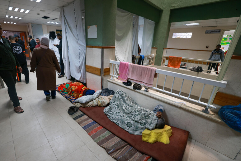 Ospedale a Gaza) © ANSA/Mohammed ABED