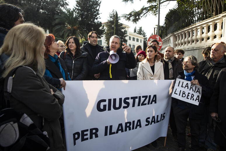 'Giustizia per Ilaria Salis ', sit-in all 'ambasciata Ungheria -     RIPRODUZIONE RISERVATA