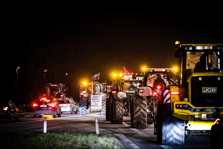 ++ I trattori in Belgio bloccano il confine con l 'Olanda ++Archivio © ANSA/EPA