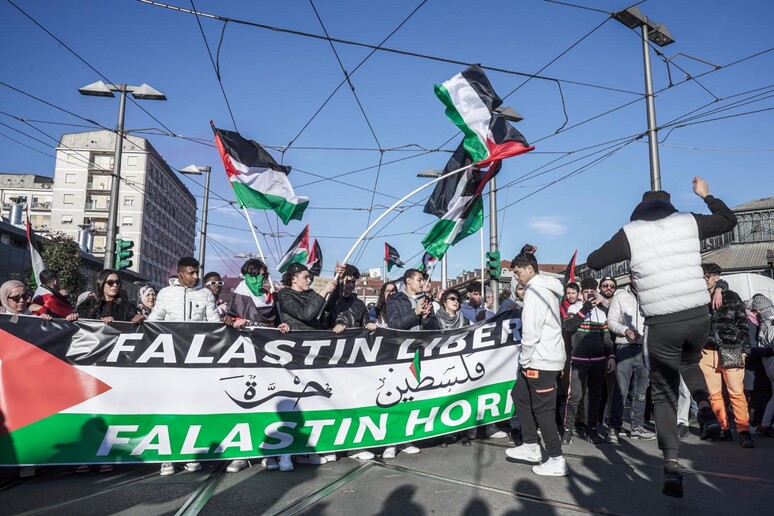 Oltre tremila persone a Torino per la Palestina